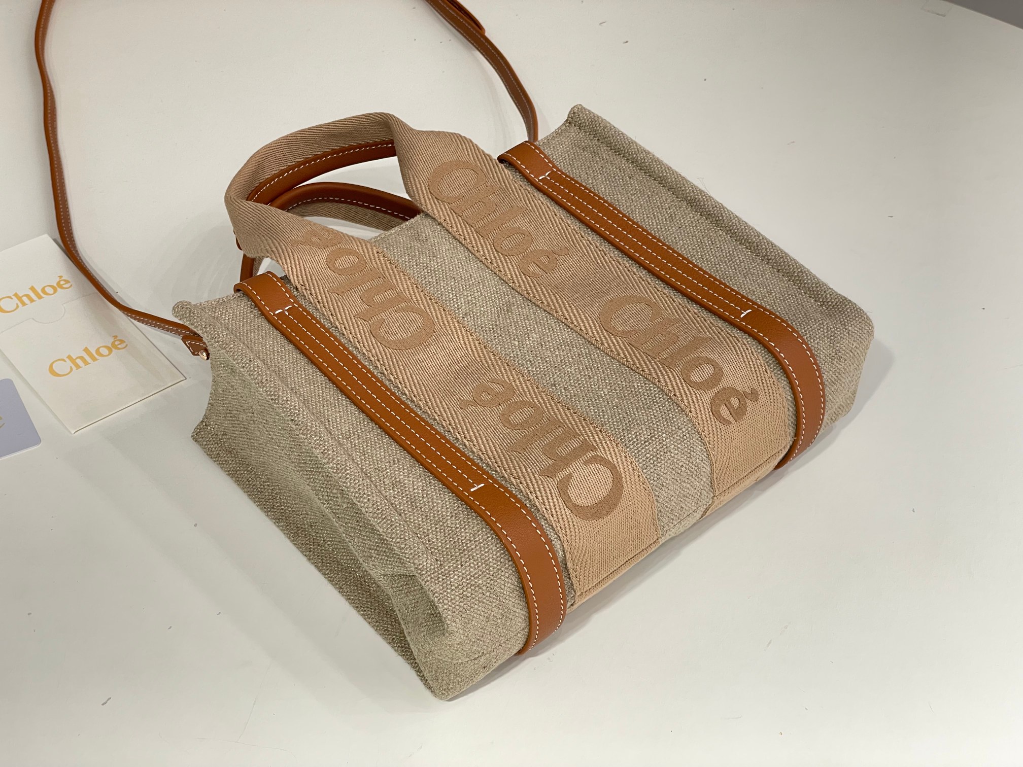 Chloe Small Woody Tote Bag In Linen